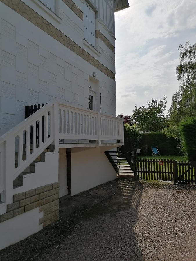 Apartamento A La "Georgette" Et Son Jardin Avec Parking Villers-sur-Mer Exterior foto